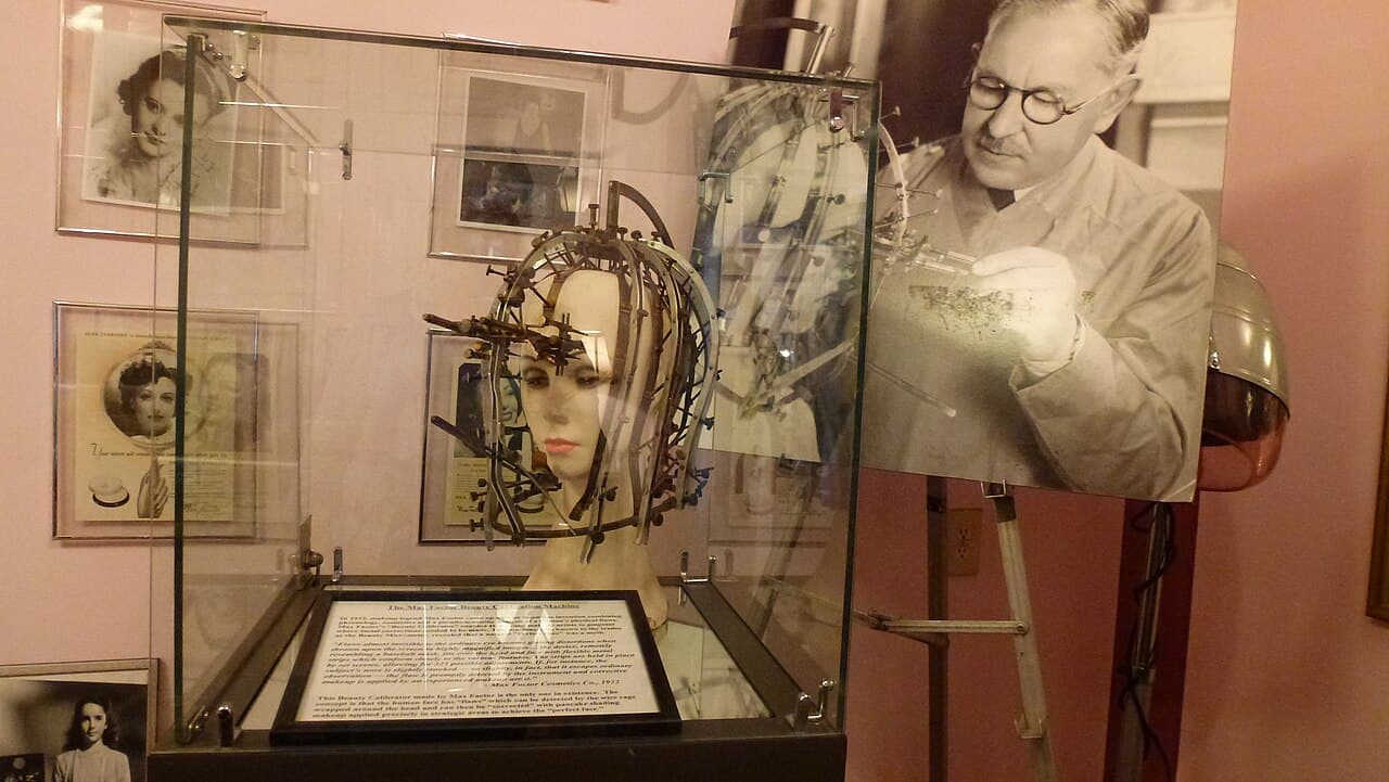 The Max Factor Beauty Micrometer (1932)