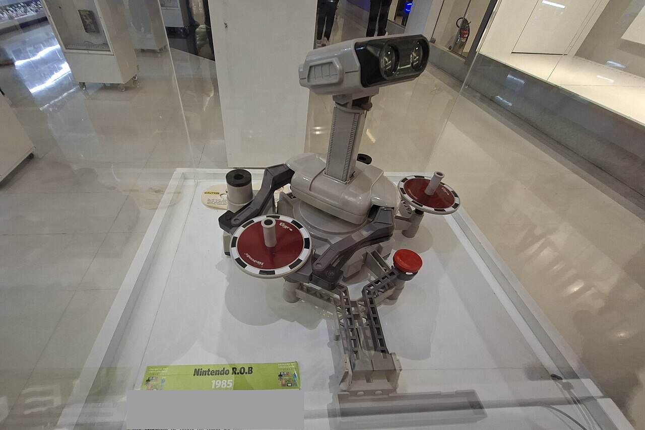 The Nintendo R.O.B. (1985)