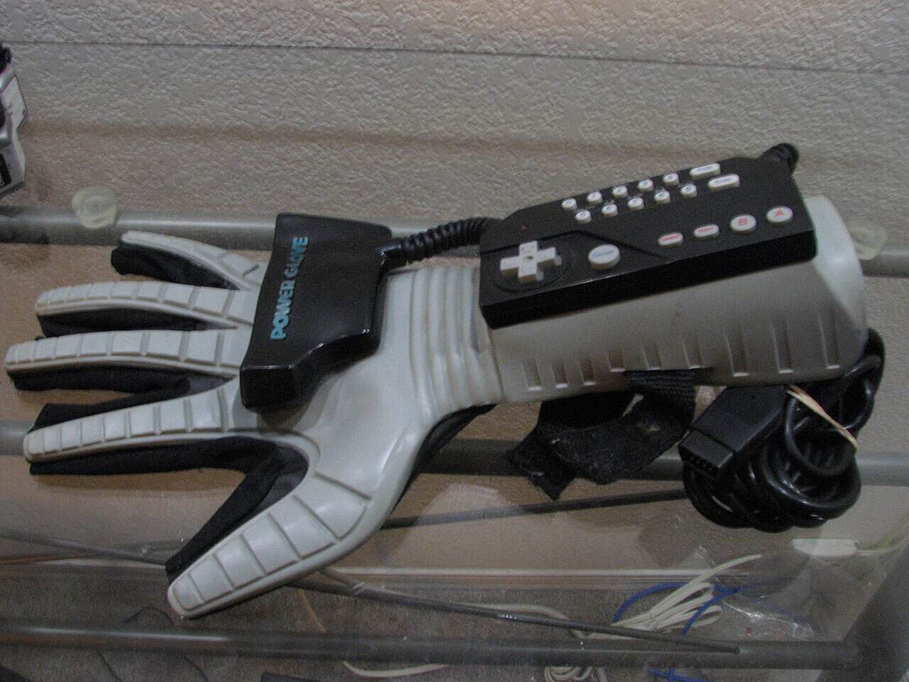 The Nintendo Power Glove (1989)