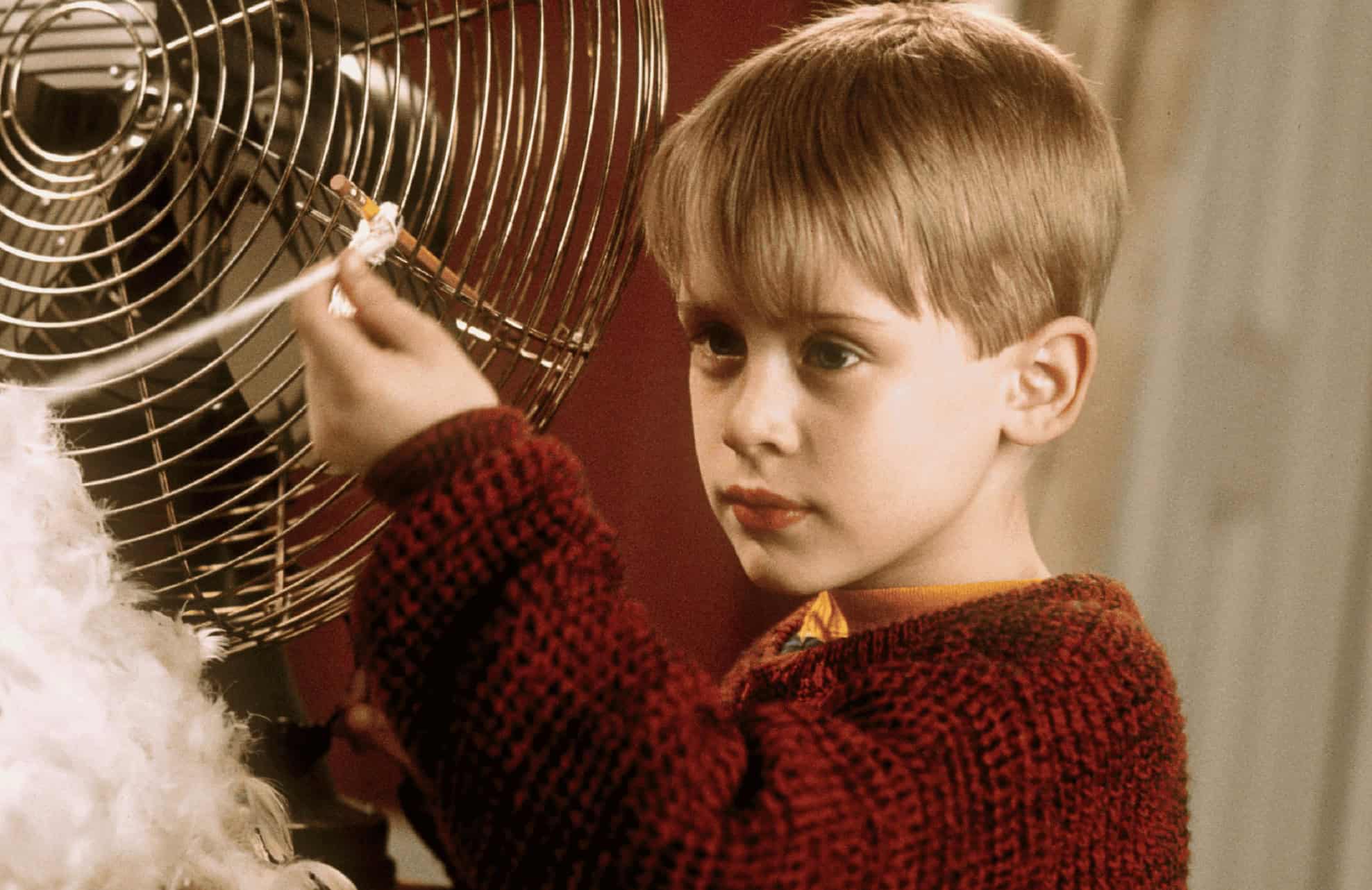 Home Alone (1990): The Phone Lines